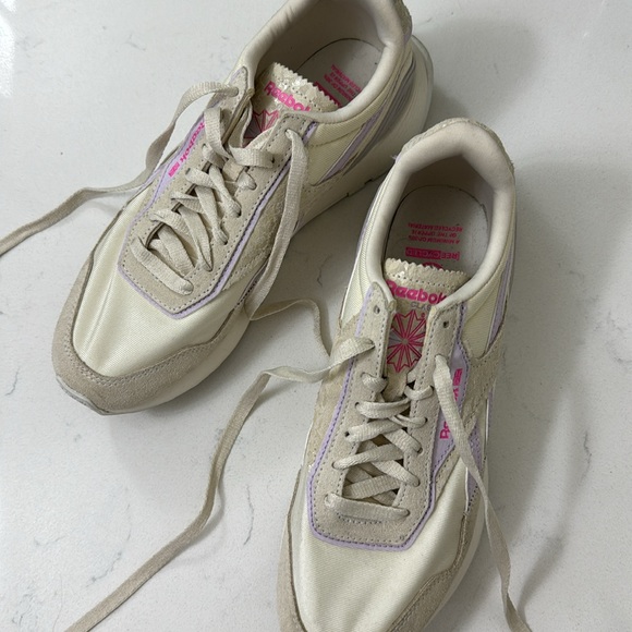 Reebok Running Shoe - Picture 2 of 7